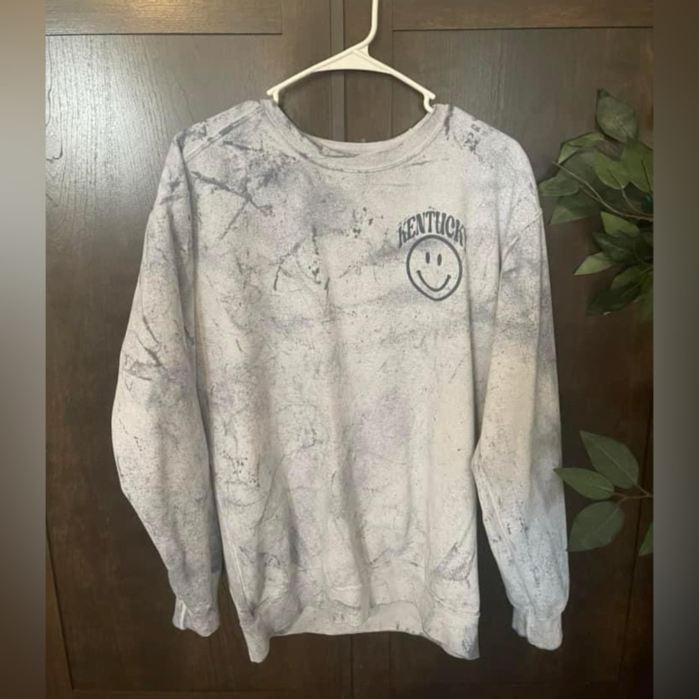 Size medium shop local ky sweatshirt